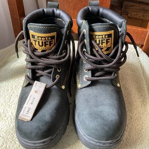 Roots waterproof hiking/work boots.  New with tag